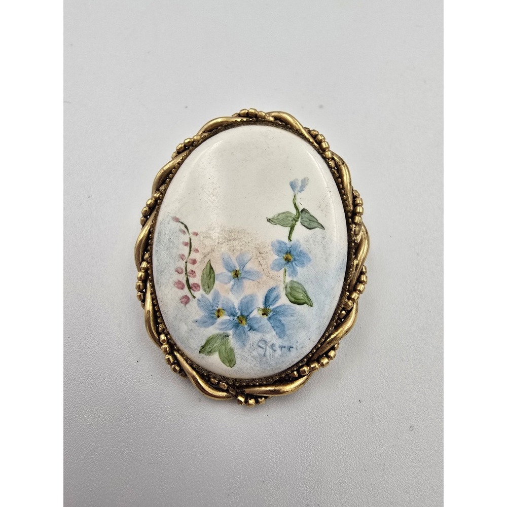 Vintage Hand Painted Floral Brooch Pin Pendant Gold Tone Blue Flowers Signed - Picture 2 of 6